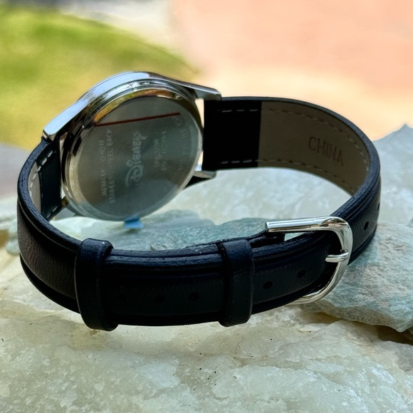 A Collectible Commemorative 75th Anniversary of the Creation of Mickey Watch - Picture 12 of 15